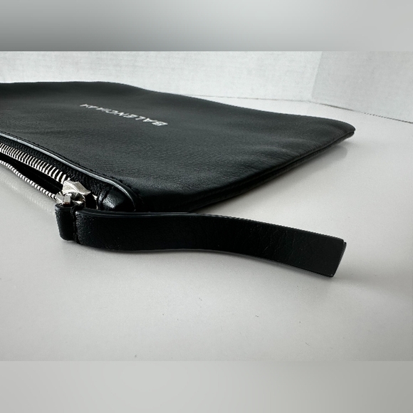 BALENCIAGA Everyday leather clutch bag - Picture 8 of 9